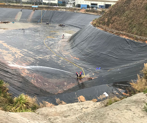 黄岩废水池清理